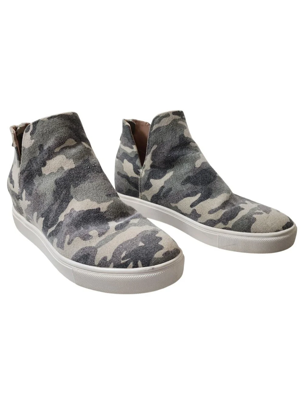 STEVE MADDEN Crushin Camo Hidden Wedge High Top Sneakers Size 10